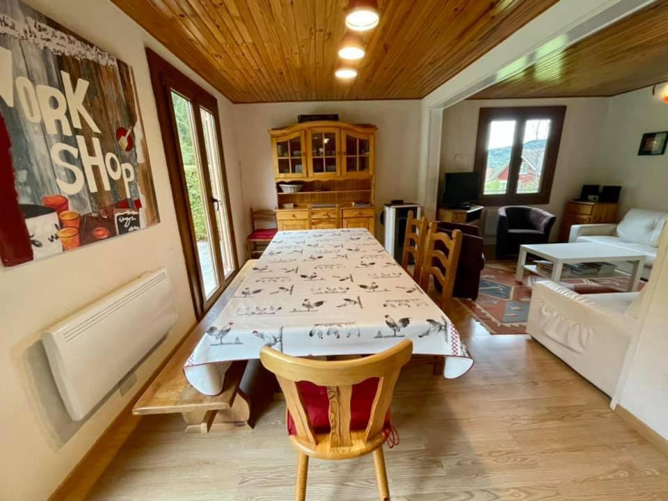 ג'רארדמר Le Bois Joli Chalet 4 Etoiles Cledicihome Cadre Paisible En Lisiere De Foret חדר תמונה